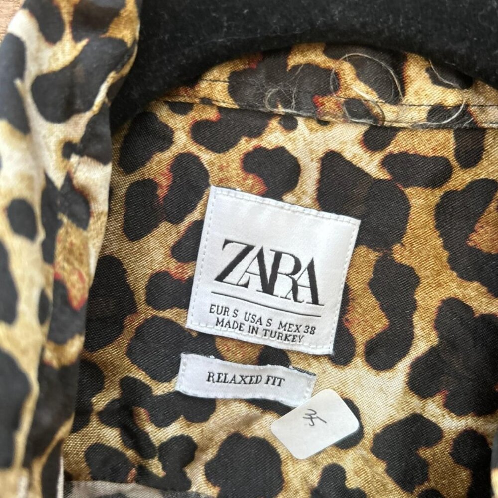 Zara Leopard Print Button - image 2
